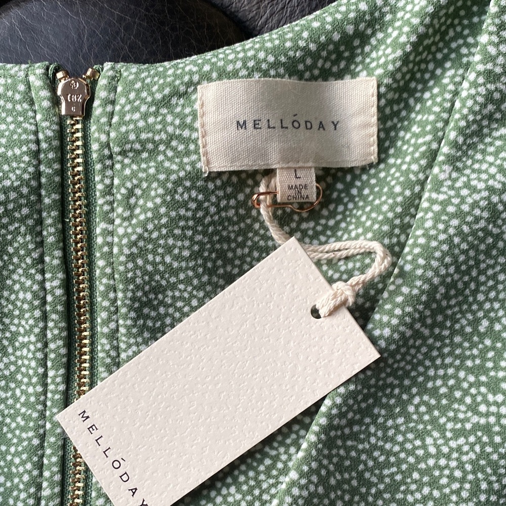 MELLODAY Sage Green V-Neck Blouse - Picture 2 of 2